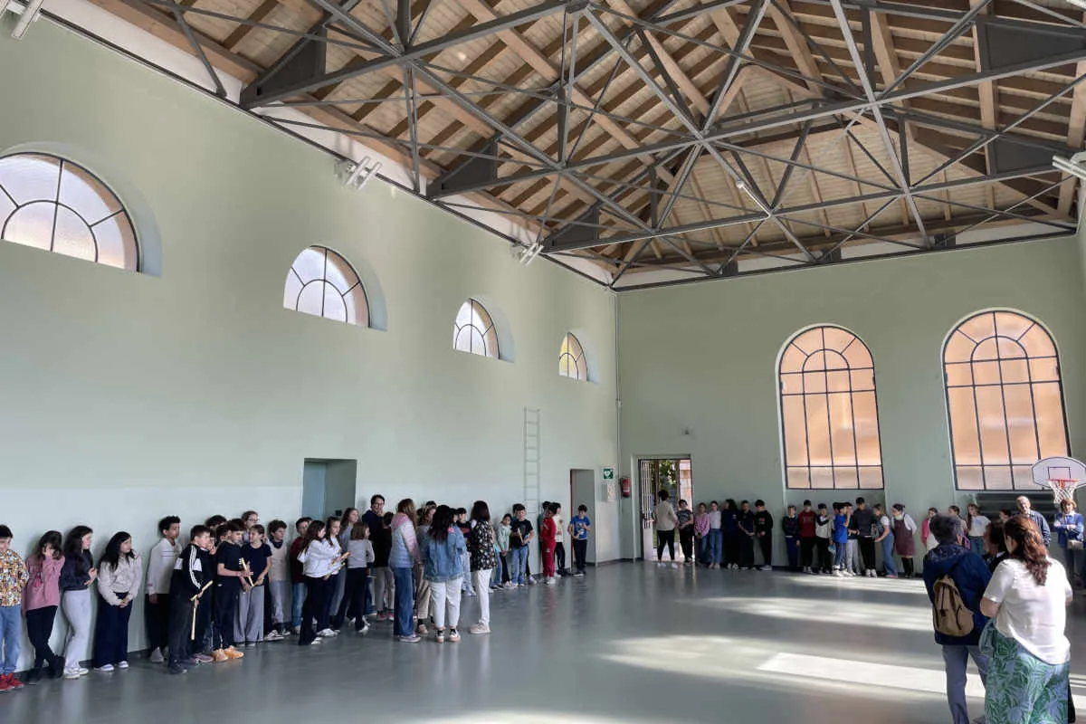 Palestra di Toscolano: dopo l'odissea dei cantieri, i bambini tornano a correre