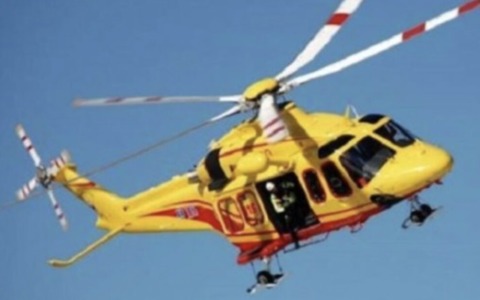 Sampietrini a Limone: una caduta, un elicottero e il solito disastro