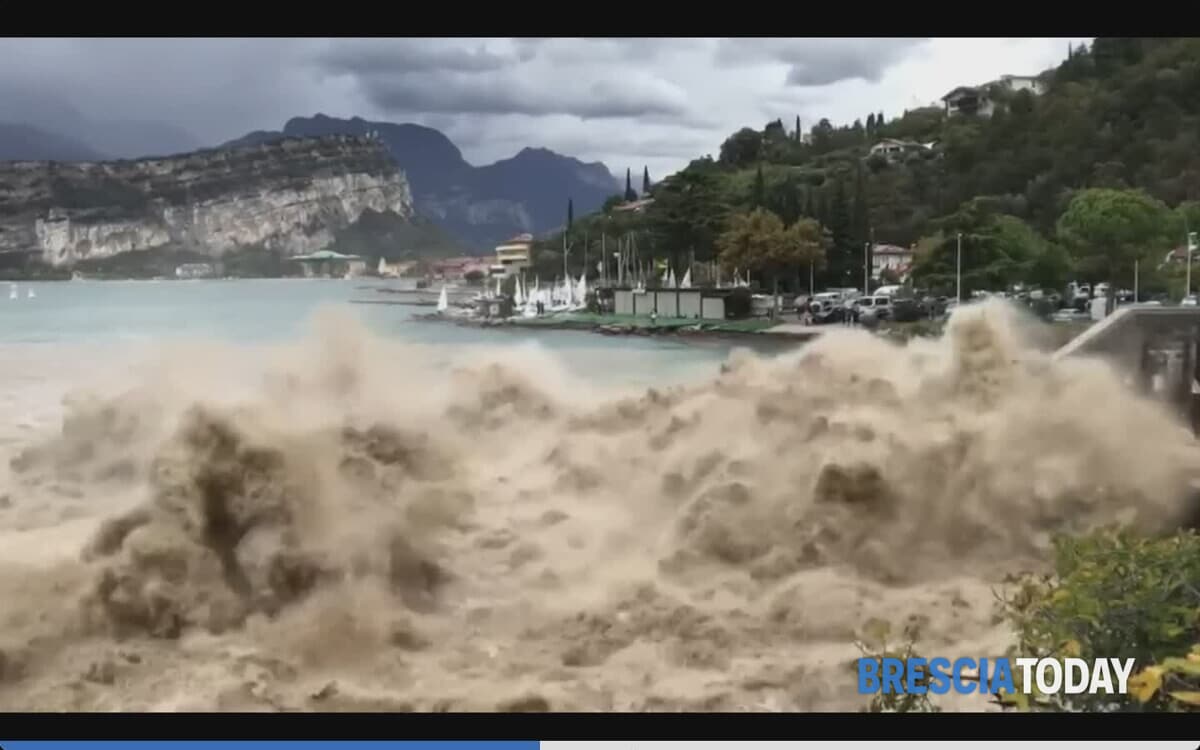 Acqua sporca nel Garda: aprono i rubinetti e noi guardiamo la scia