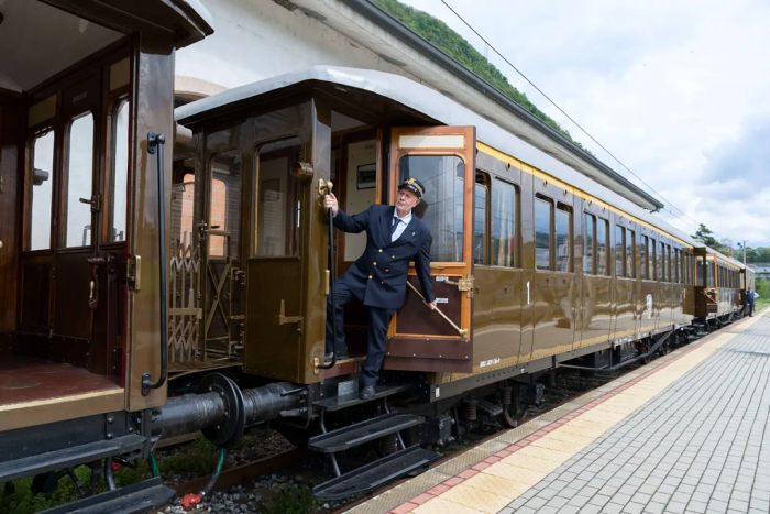 Treni storici: un giro di nostalgia per pochi, mentre noi restiamo a terra