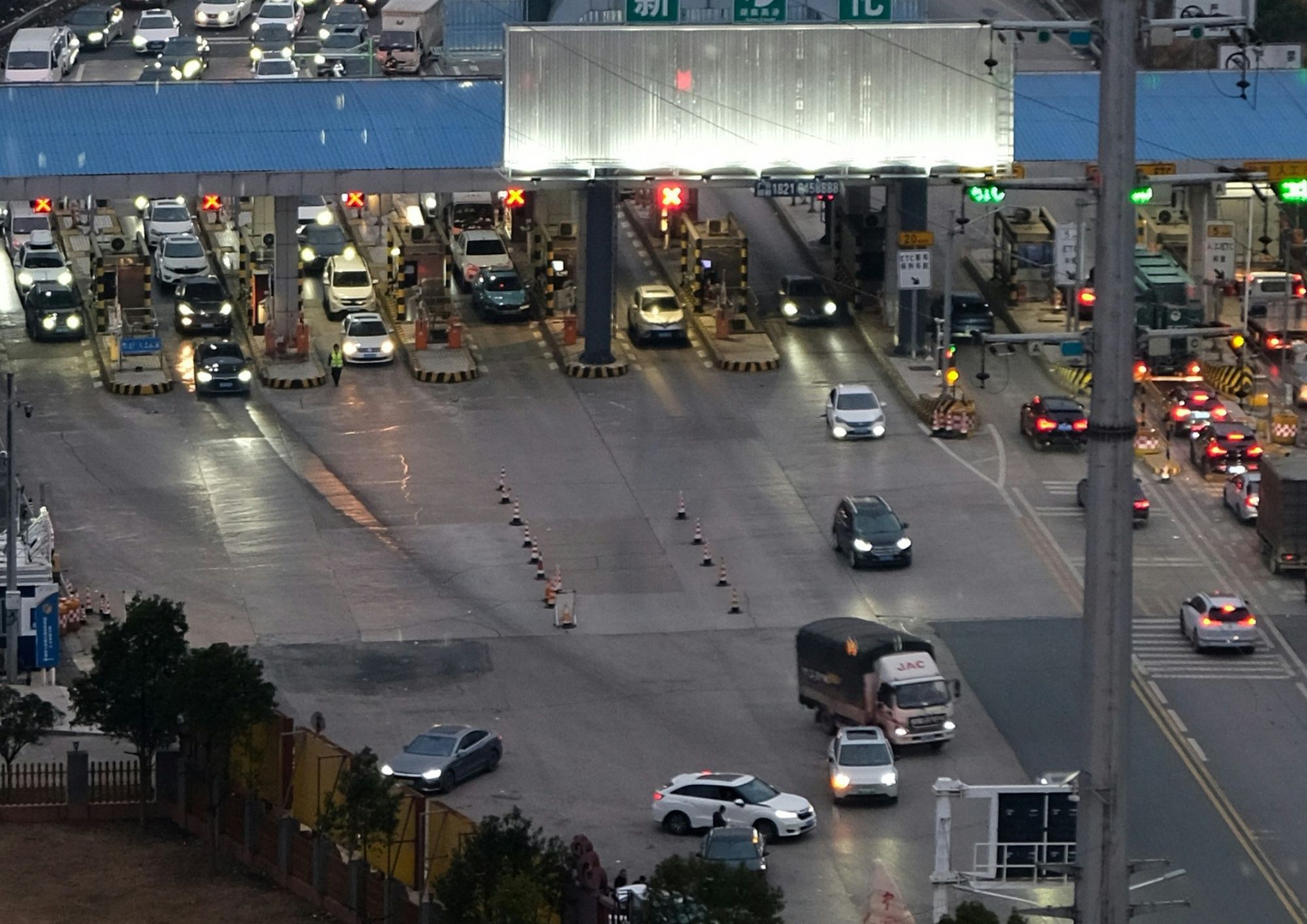 Corda Molle: paghiamo il pizzo per andare a lavorare a Ghedi