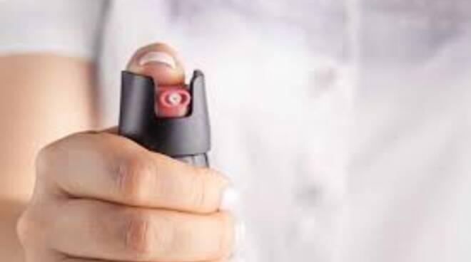 Spray al peperoncino sull'autobus a Capriano: il terrore per chi viaggia